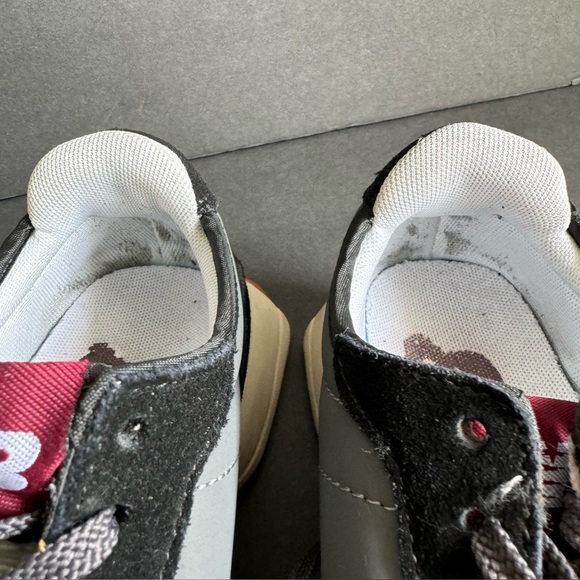 New Balance 327 Sneakers Black Gray Cream Casual Trainers Tennis Shoes Mens 5 - Picture 4 of 11